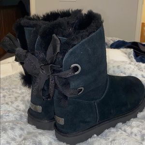 UGG Boots - size US 9